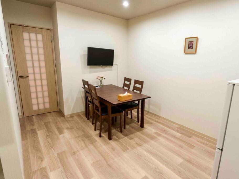 吉福屋/机场直达/3分步行地铁jr/14分usj/心斋桥/難波 Villa Osaka Bagian luar foto