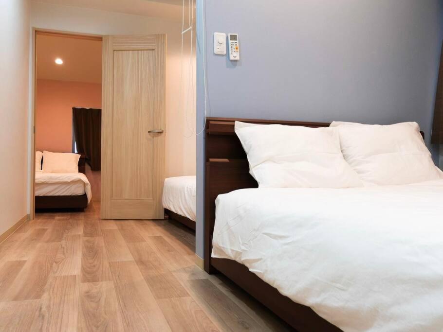 吉福屋/机场直达/3分步行地铁jr/14分usj/心斋桥/難波 Villa Osaka Bagian luar foto