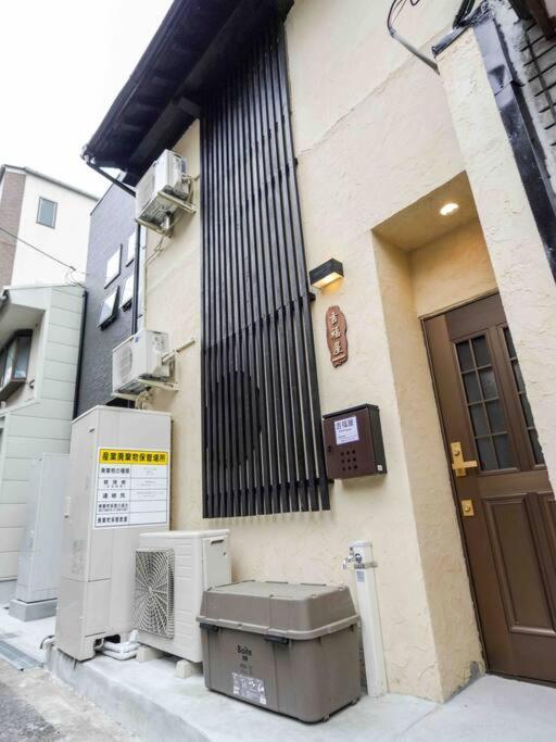 吉福屋/机场直达/3分步行地铁jr/14分usj/心斋桥/難波 Villa Osaka Bagian luar foto