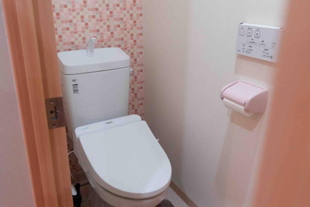 吉福屋/机场直达/3分步行地铁jr/14分usj/心斋桥/難波 Villa Osaka Bagian luar foto