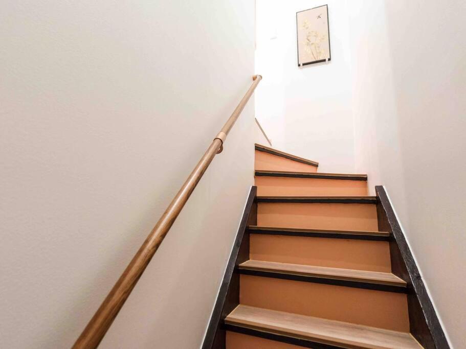 吉福屋/机场直达/3分步行地铁jr/14分usj/心斋桥/難波 Villa Osaka Bagian luar foto