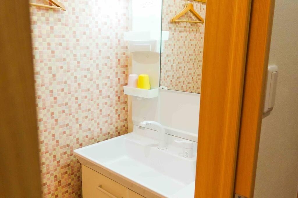 吉福屋/机场直达/3分步行地铁jr/14分usj/心斋桥/難波 Villa Osaka Bagian luar foto