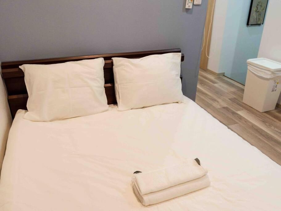 吉福屋/机场直达/3分步行地铁jr/14分usj/心斋桥/難波 Villa Osaka Bagian luar foto